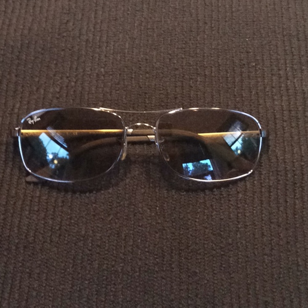 Women’s silver ray ban sunglasses
